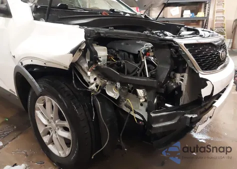 2015 Kia Sorento Lx из США, поврежденный, VIN 5XYKTCA66FG552013